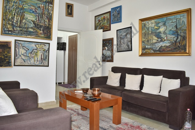 Apartament 2+1 per shitje ne rrugen Shyqyri Ishmi &nbsp;prane Shkolles Baletit ne Tirane.

Shtepia